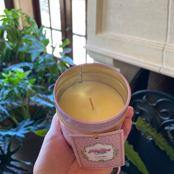 Sailor moon rose scented candle - Picture 3 of 4